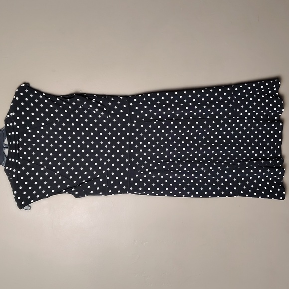 White House Black Market Lined Black Sleeveless Dress W White Polka Dots Size 6 - Picture 2 of 8